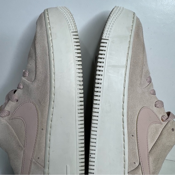 Nike Women’s size 9.5 Nike Air Force 1 sage low particle beige pink wmns shoes - Picture 10 of 11